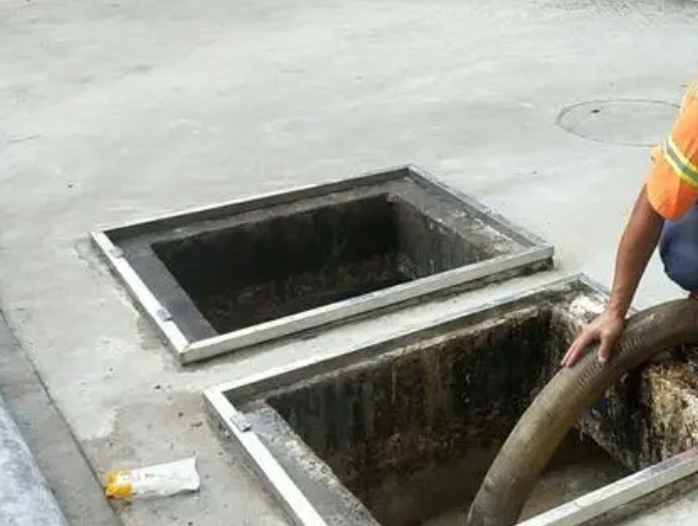 鄯善化粪池清理