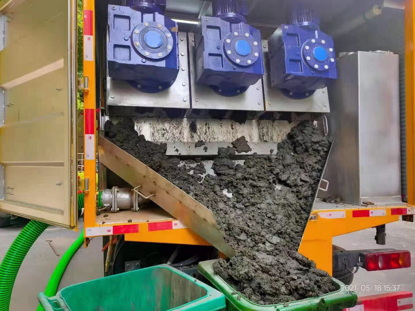 鄯善化粪池清掏城市维护站-泥浆净化干湿分离处理